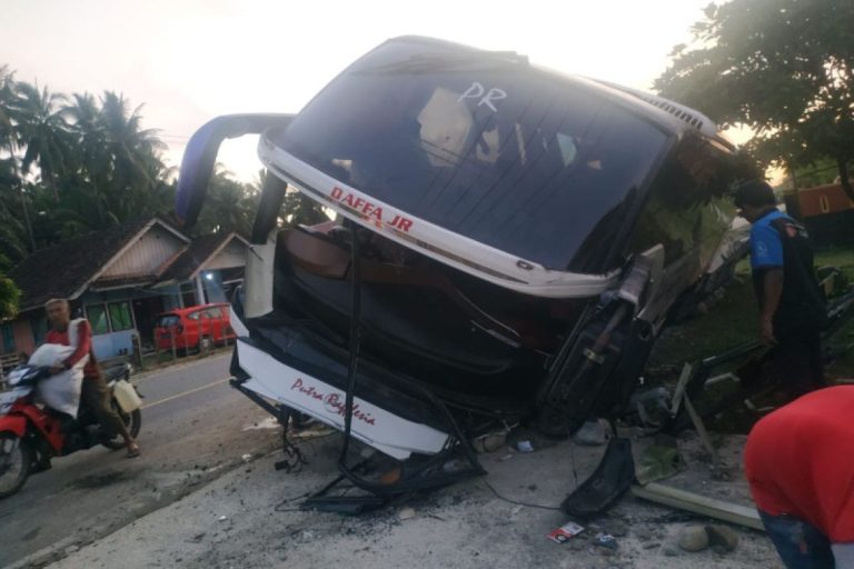 Kumpulan Fakta Hasil Olah TKP Kecelakaan Maut Bus Atlet Beladiri di Bengkulu